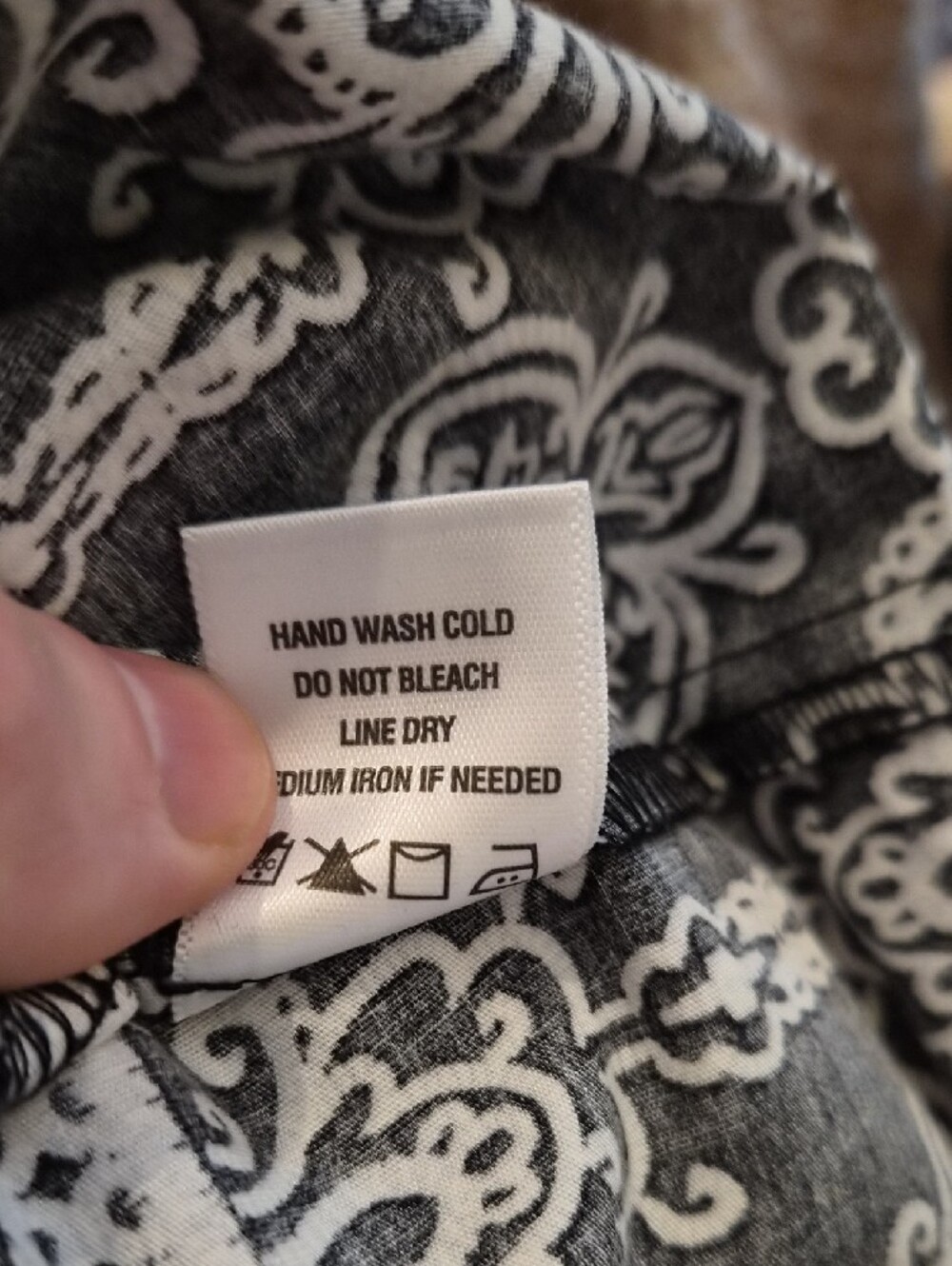CeCe, Size XL, Black and White Printed Elastic Waist Mini/Midi Skirt,Two Pockets - Picture 5 of 5